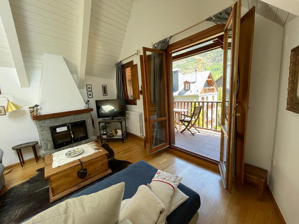 Apartamento Pico De Alba Benasque Dış mekan fotoğraf
