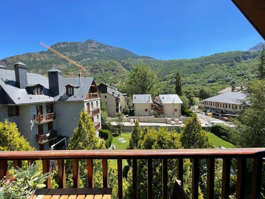 Apartamento Pico De Alba Benasque Dış mekan fotoğraf