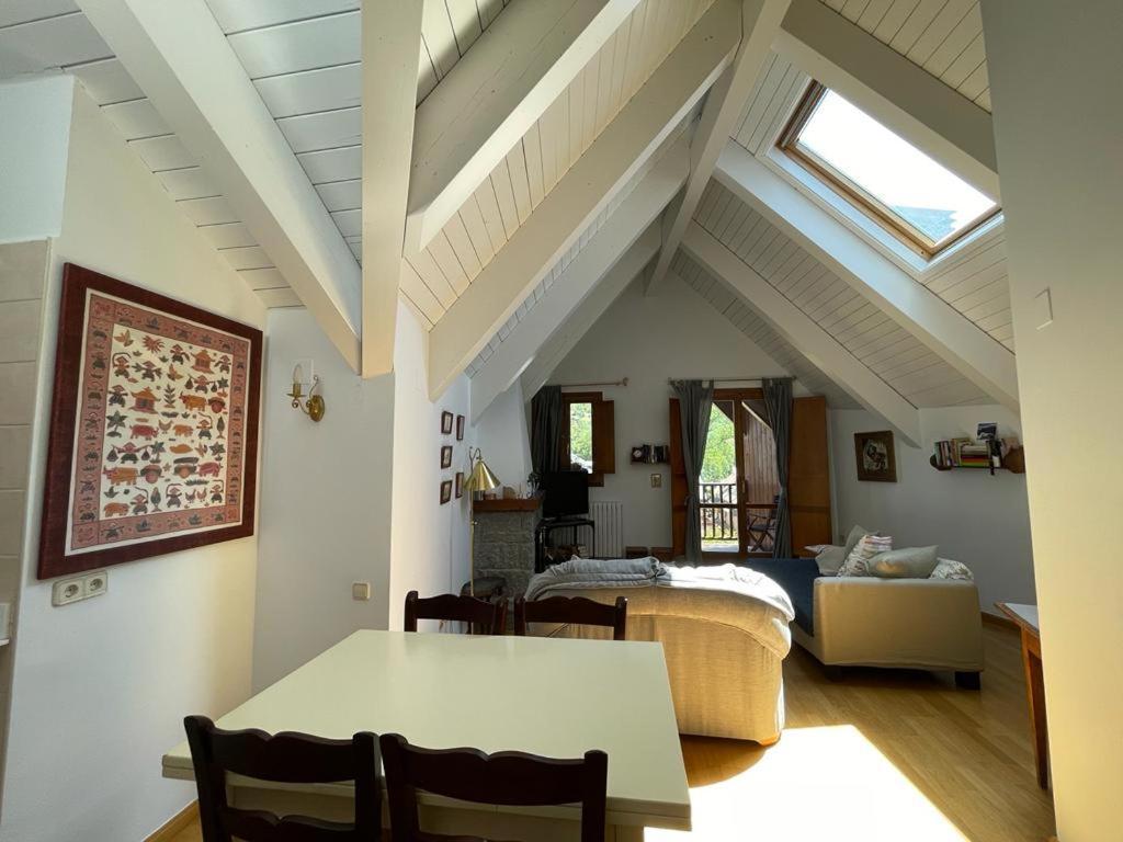 Apartamento Pico De Alba Benasque Dış mekan fotoğraf